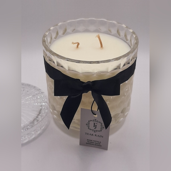 Teak Rain Satin Candle - Fragrant Jewels - Picture 2 of 5
